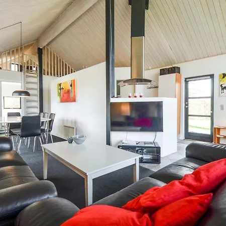Gorgeous In Glesborg With Wifi Holiday home
