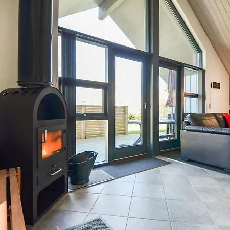 3 Bedroom Lovely Home In Glesborg *